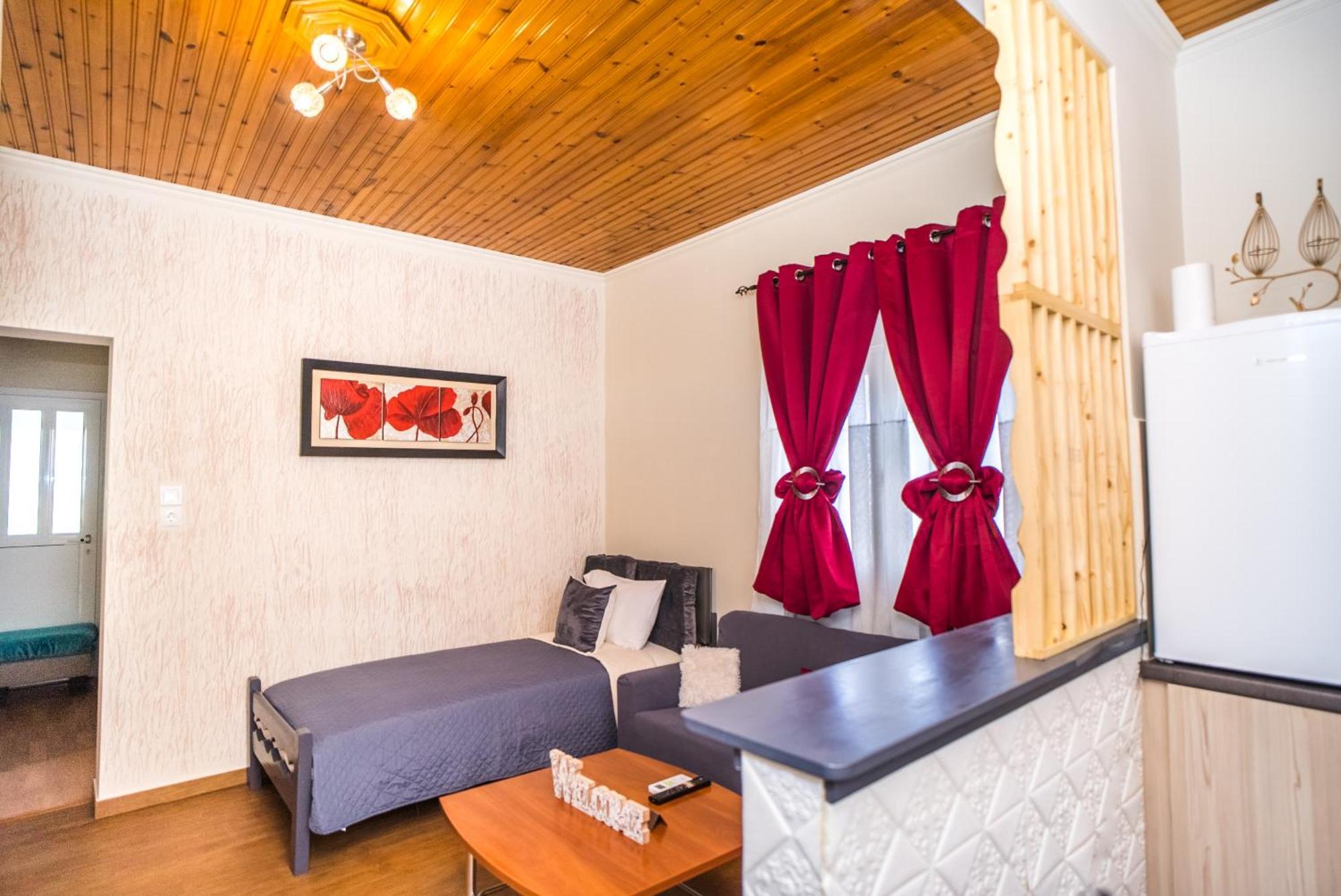 The Dreamhouse Athens Airport Homestay
