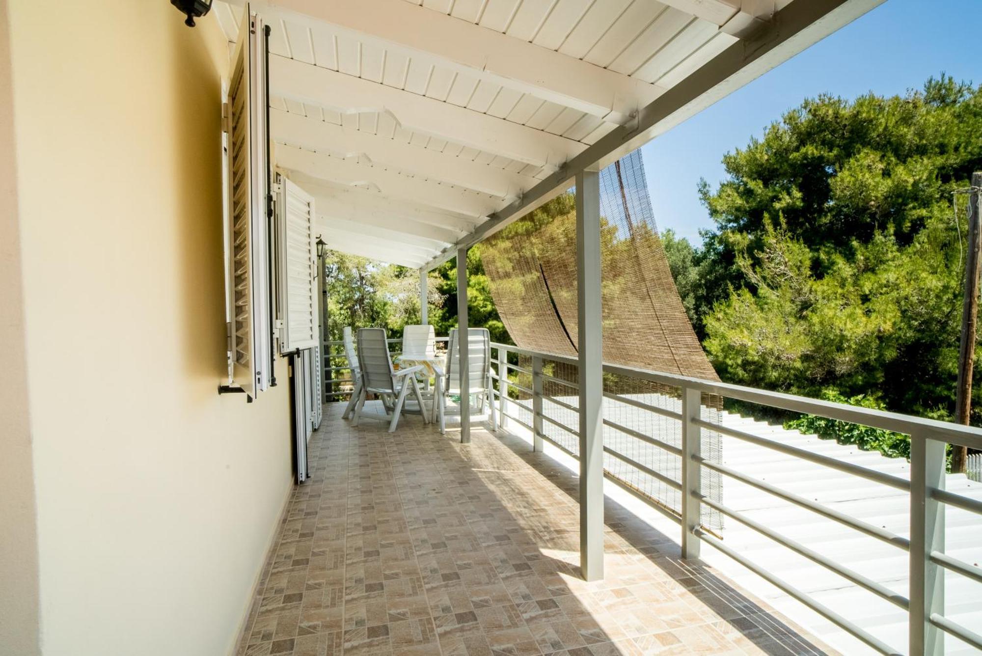 The Dreamhouse Athens Airport Homestay